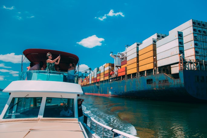 Passeio de barco no Porto de Santos